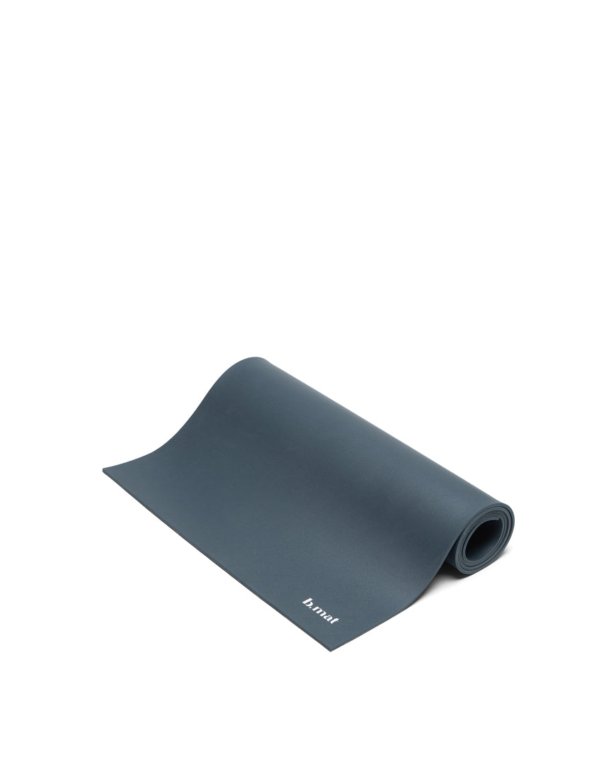 bmat-strong-swatch-charcoal-